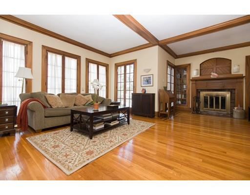 28 Wolcott Rd, Chestnut Hill, MA 02467 photo 4