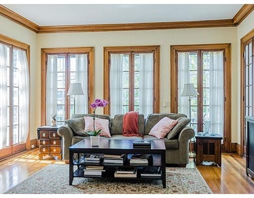 28 Wolcott Rd, Chestnut Hill, MA 02467 photo 3