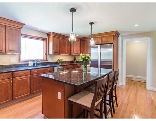 68 Mackintosh Ave, Needham, MA 02492 photo 2