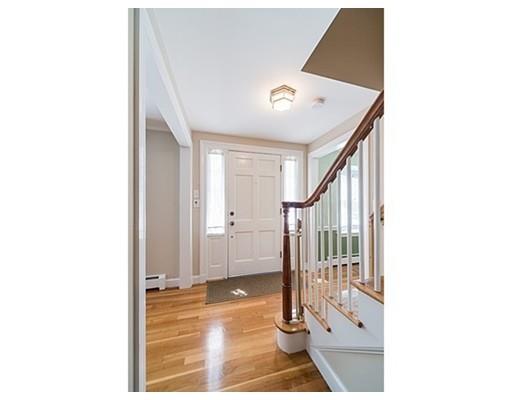 68 Mackintosh Ave, Needham, MA 02492 photo 4
