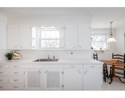 174 Gillette Ave, Springfield, MA 01118 photo 2