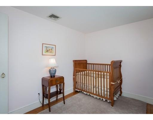 174 Gillette Ave, Springfield, MA 01118 photo 9