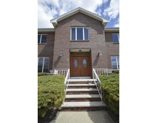 10 Landers Rd, Stoneham, MA 02180 photo 2