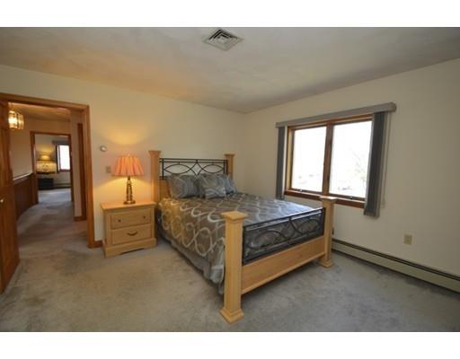 10 Landers Rd, Stoneham, MA 02180 photo 18