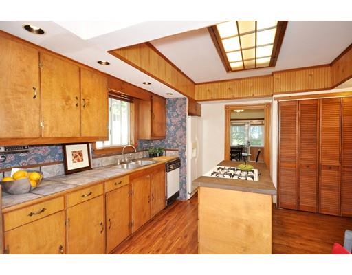 31 Fairfield St, Maynard, MA 01754 photo 5