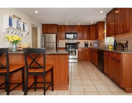 13 Bainbridge Rd, Reading, MA 01867 photo 9