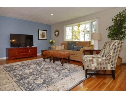 13 Bainbridge Rd, Reading, MA 01867 photo 2