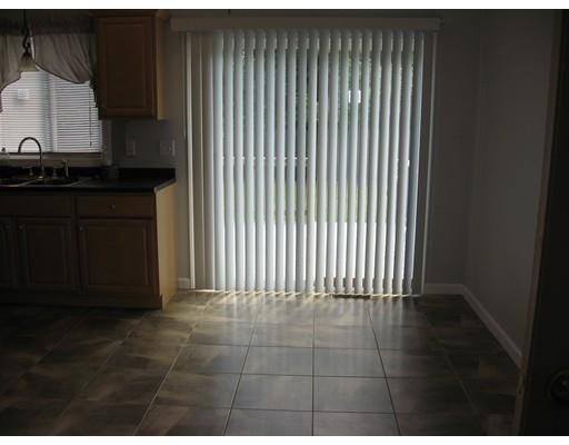 13 Mohegan Ave, Springfield, MA 01151 photo 12
