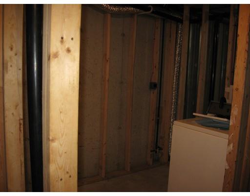 13 Mohegan Ave, Springfield, MA 01151 photo 15