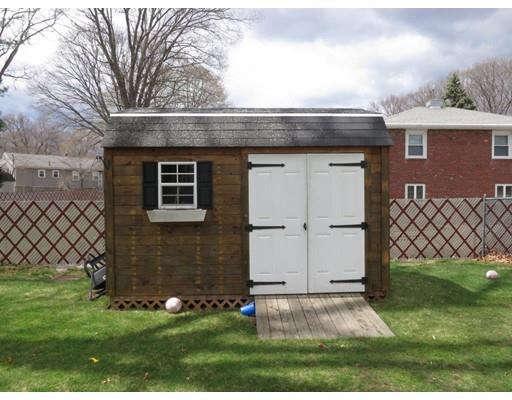 35 Paul St, Dedham, MA 02026 photo 15