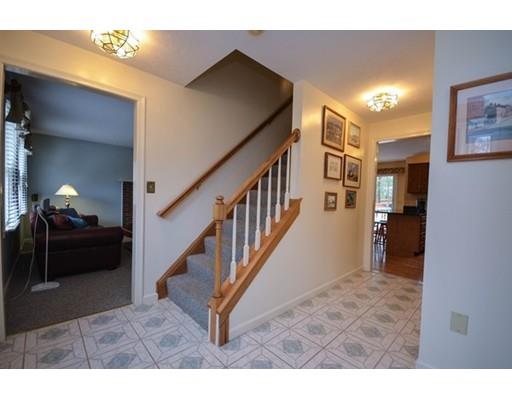 61 Highland View Dr, Sutton, MA 01590 photo 3