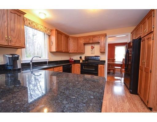 61 Highland View Dr, Sutton, MA 01590 photo 9