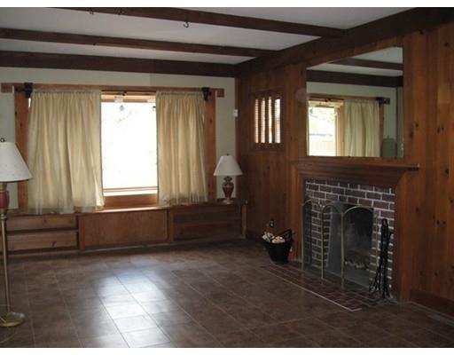 28 Dalton Pl, Springfield, MA 01109 photo 9