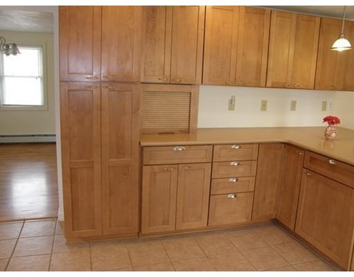 31 Bugbee St, Plainville, MA 02762 photo 9
