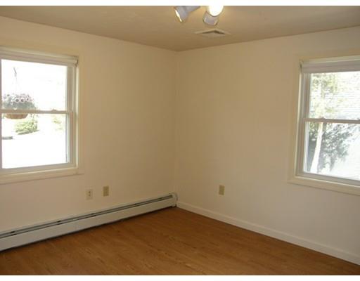 31 Bugbee St, Plainville, MA 02762 photo 11