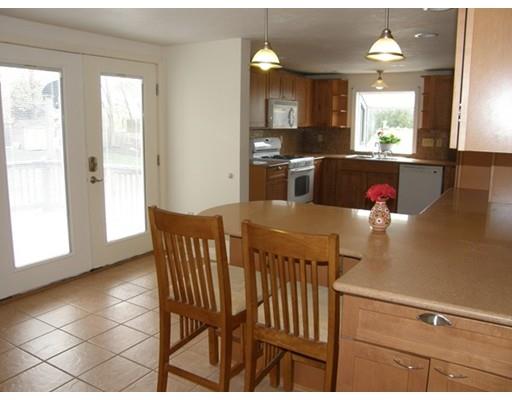 31 Bugbee St, Plainville, MA 02762 photo 6