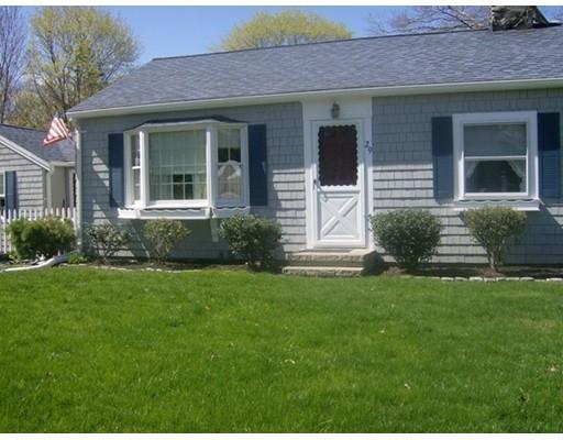 29 Gem Cir, Raynham, MA 02767 photo 2