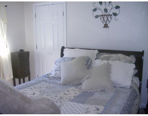 29 Gem Cir, Raynham, MA 02767 photo 11