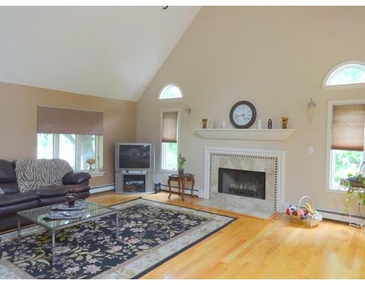 25 Sunset Rd, Franklin, MA 02038 photo 2