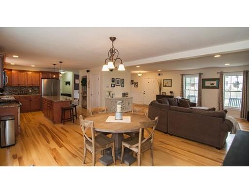 20 Bailey Dr, Westfield, MA 01085 photo 8