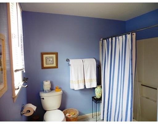 2064 Parker St, Springfield, MA 01128 photo 26