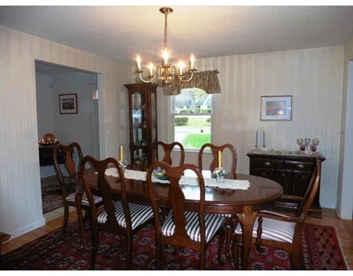 2064 Parker St, Springfield, MA 01128 photo 14