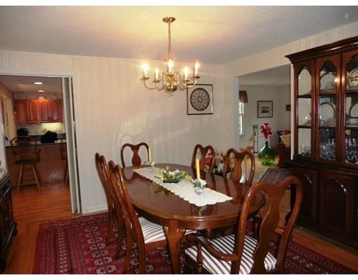 2064 Parker St, Springfield, MA 01128 photo 13