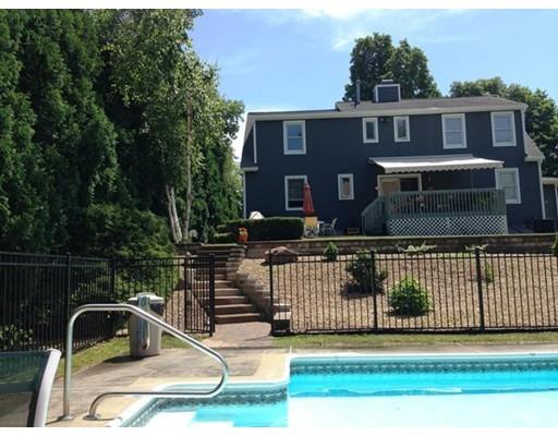 2064 Parker St, Springfield, MA 01128 photo 2