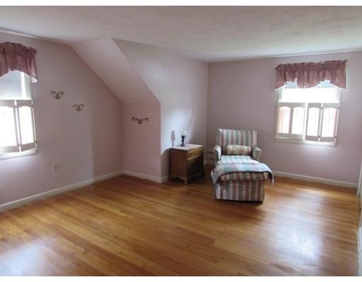 54 Endicott St, Springfield, MA 01118 photo 16