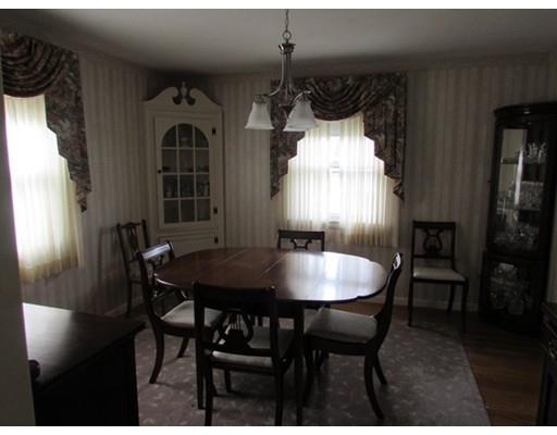 54 Endicott St, Springfield, MA 01118 photo 7
