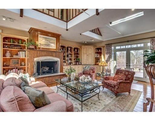 18 Thissell St, Beverly, MA 01915 photo 9
