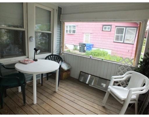 98 Phoenix Ter, Springfield, MA 01104 photo 2