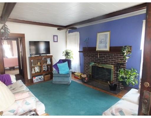 98 Phoenix Ter, Springfield, MA 01104 photo 3