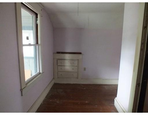 98 Phoenix Ter, Springfield, MA 01104 photo 15