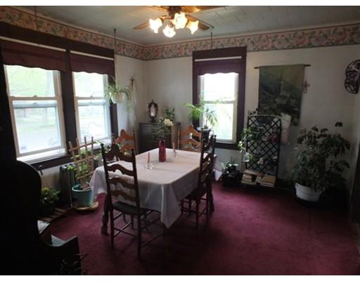 98 Phoenix Ter, Springfield, MA 01104 photo 5