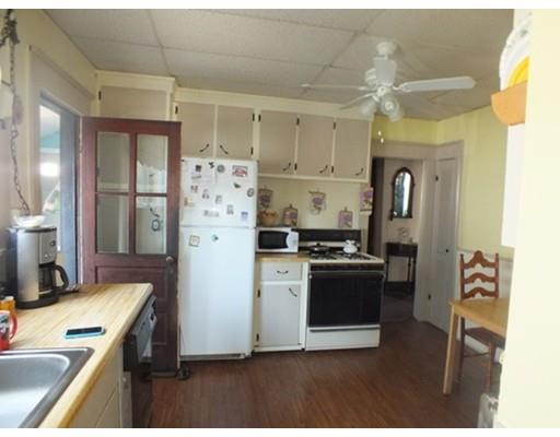 98 Phoenix Ter, Springfield, MA 01104 photo 8