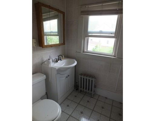 98 Phoenix Ter, Springfield, MA 01104 photo 10