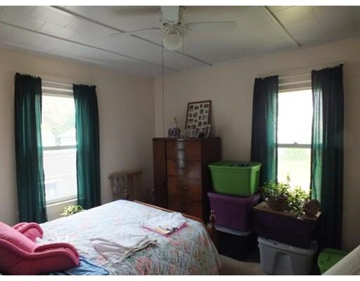 98 Phoenix Ter, Springfield, MA 01104 photo 9