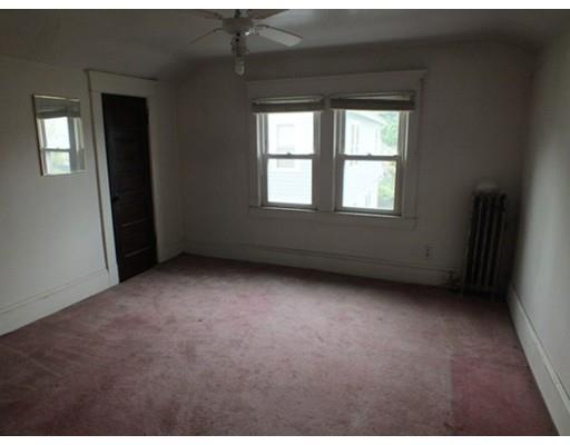 98 Phoenix Ter, Springfield, MA 01104 photo 13