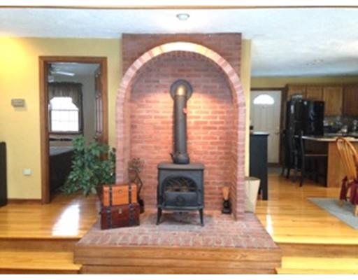 19 Emile St, Worcester, MA 01604 photo 9