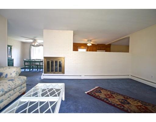 8 Exeter Rd, Beverly, MA 01915 photo 4