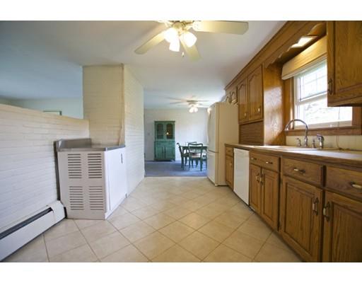 8 Exeter Rd, Beverly, MA 01915 photo 6