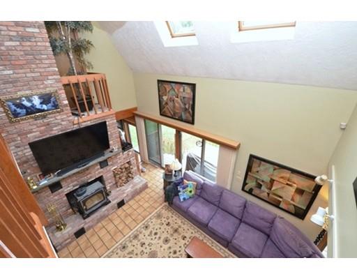 53 South St, Upton, MA 01568 photo 5