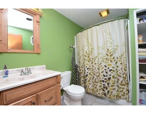 53 South St, Upton, MA 01568 photo 12