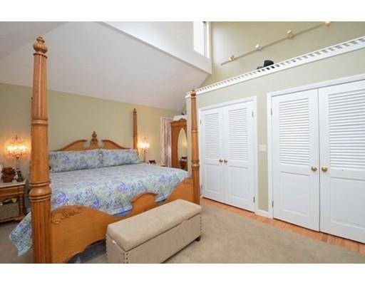 53 South St, Upton, MA 01568 photo 15