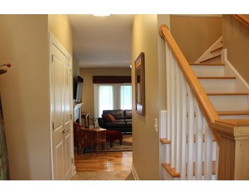 5 Fox Run, Easthampton, MA 01027 photo 3