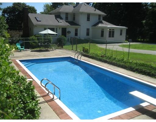 106 County Rd, Reading, MA 01867 photo 2
