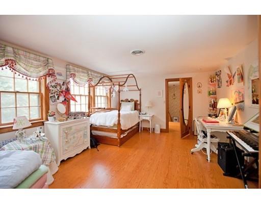 10 Bucket Mill Ln, Hingham, MA 02043 photo 9