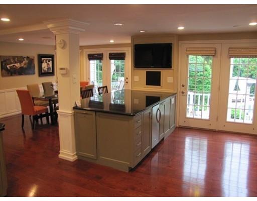 515 Salisbury St, Worcester, MA 01609 photo 4