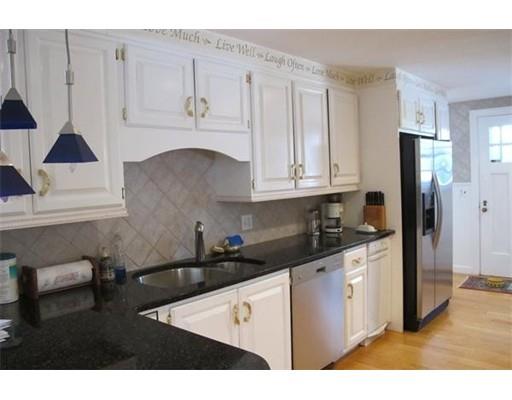 11 Old Colony Rd, Worcester, MA 01609 photo 9